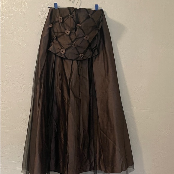 Neiman Marcus Dresses & Skirts - Rickie Freeman Neiman Marcus Brown 100% SILK Vintage Maxi Skirt/ Top